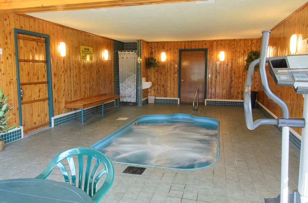 North Star Hotel Pictured Rocks Munising Facilities photo